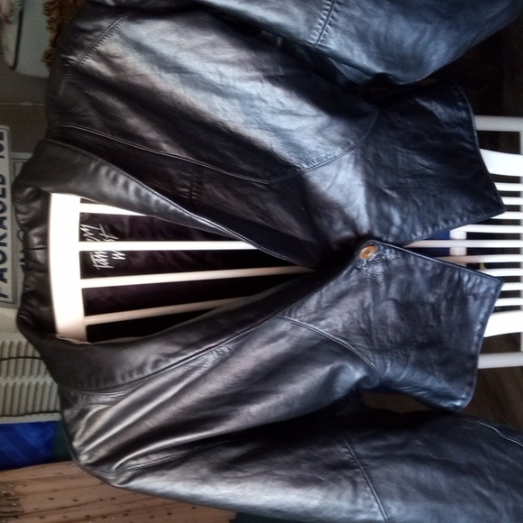 Leather jacket - Picture 3 of 6